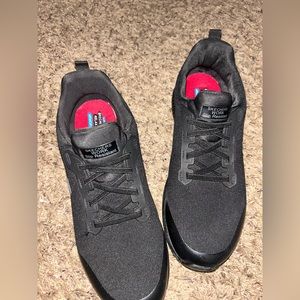 Skechers Squad SR 77222 Soft Toe Work Shoes, Women's Size 11 Black MSRP $70